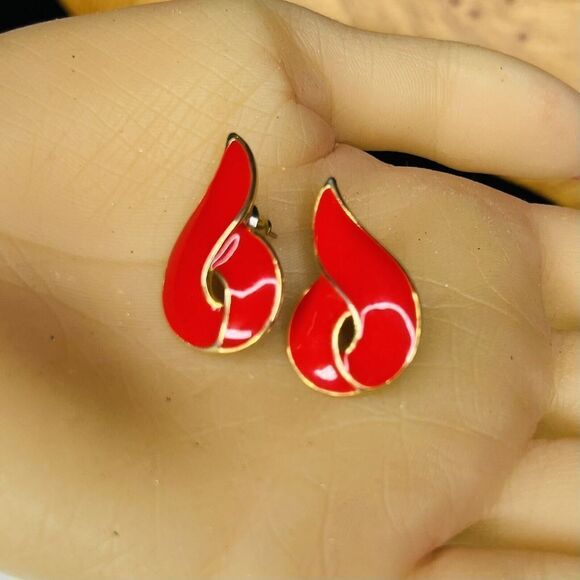 Vintage Enamel  Red Gold Tone Enamel Wave Pierced Earrings 90s Y2K - Picture 3 of 7